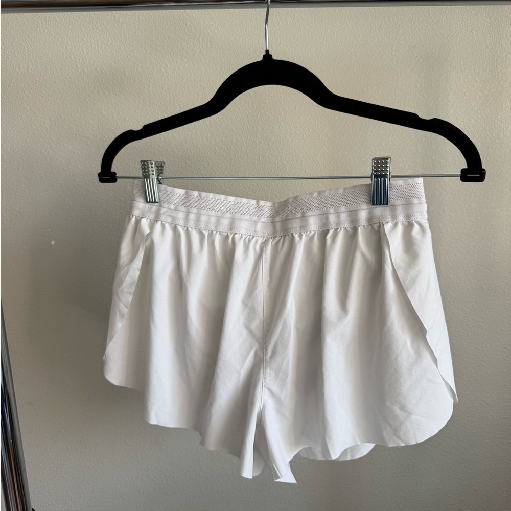 aritzia golden movetech split high rise 3” short